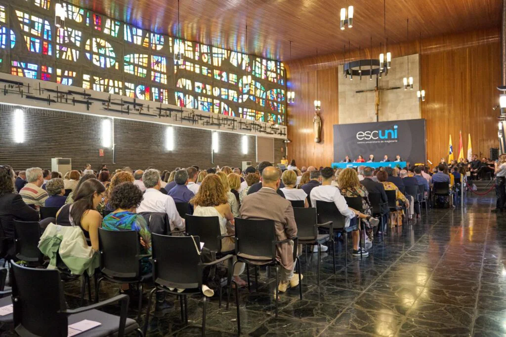 Graduación de Magisterio en Educación Primaria y de Doble Grado 2023